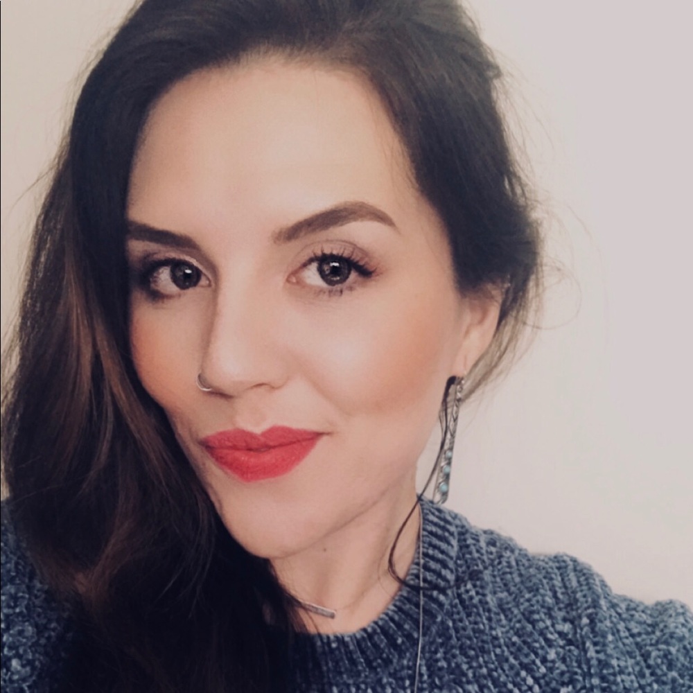 Meet your Posher, Hannah